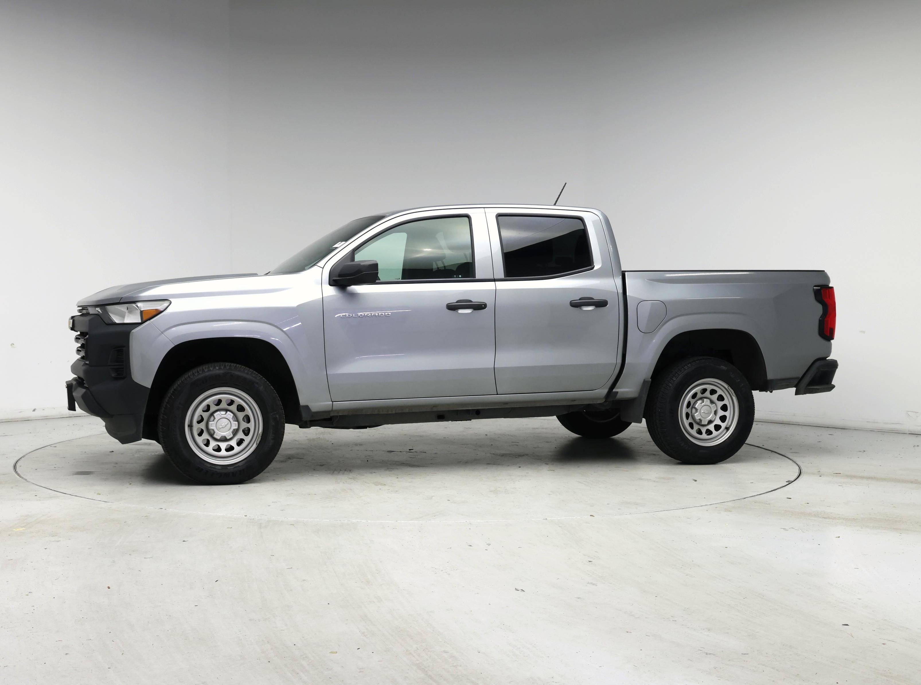 Thumbnail: 2023 Chevrolet Colorado - 3