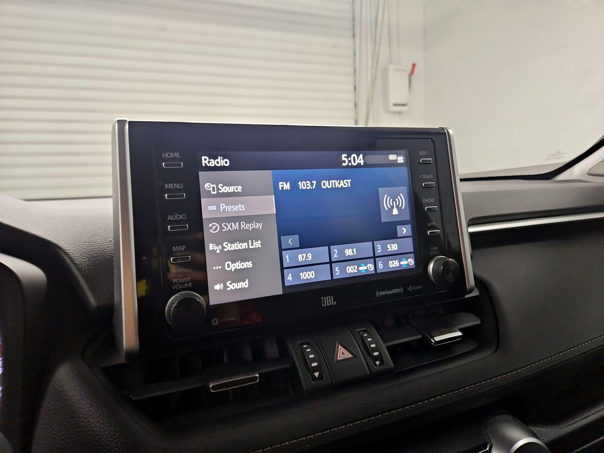 Thumbnail: 2021 Toyota RAV4 - 15