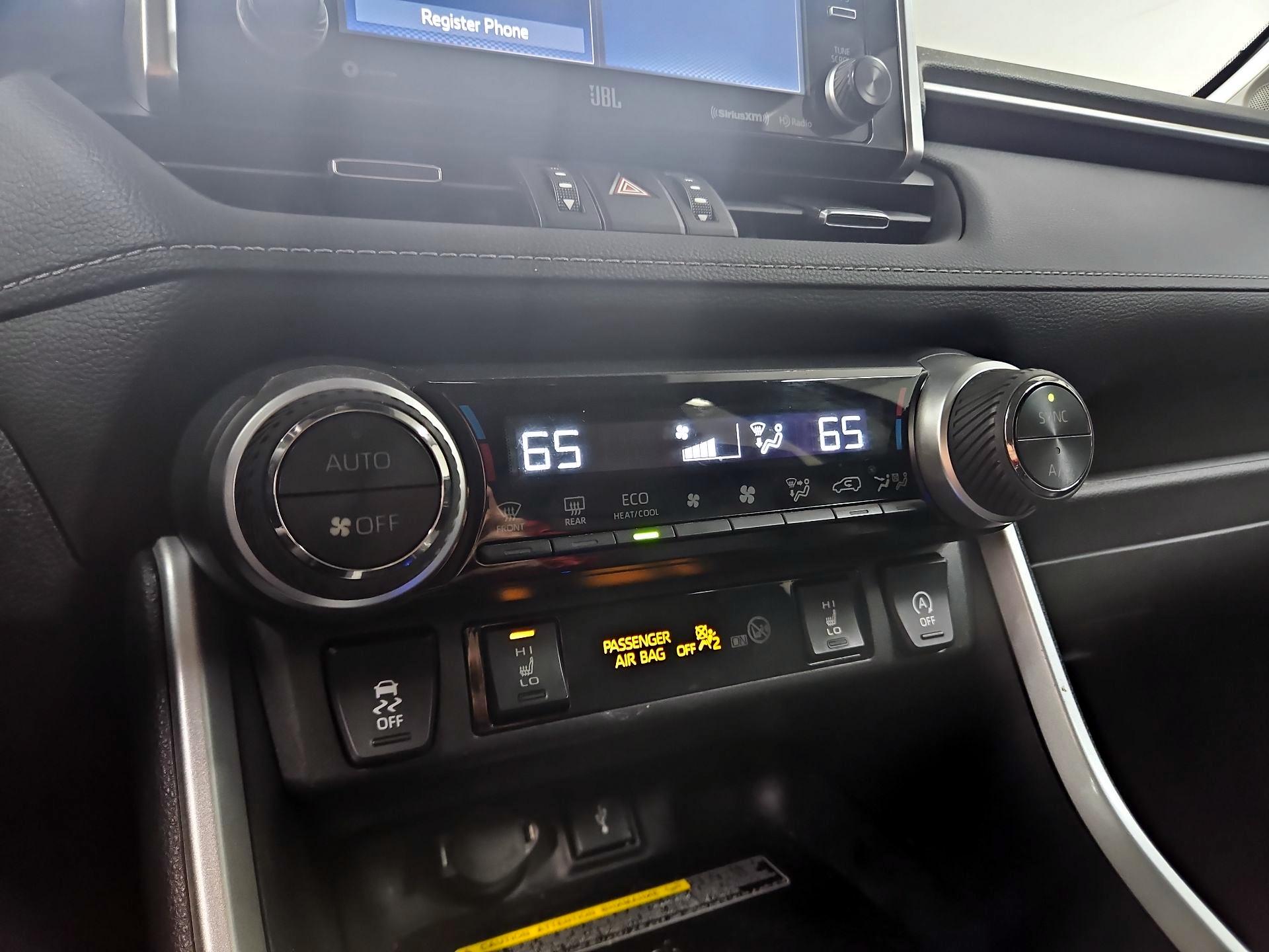 Thumbnail: 2021 Toyota RAV4 - 16