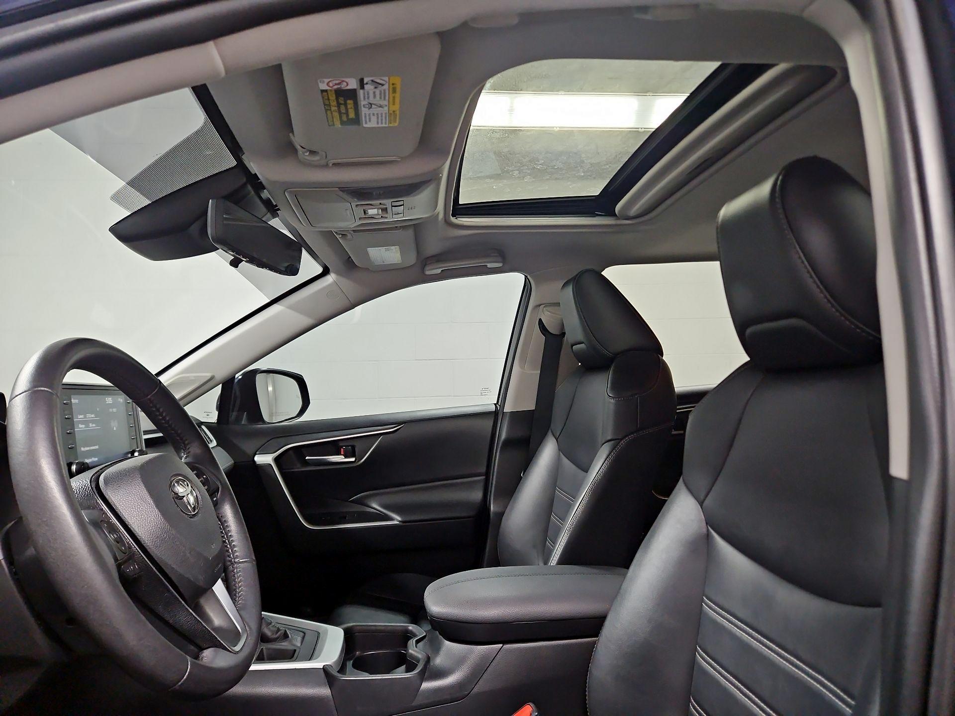 Thumbnail: 2021 Toyota RAV4 - 19