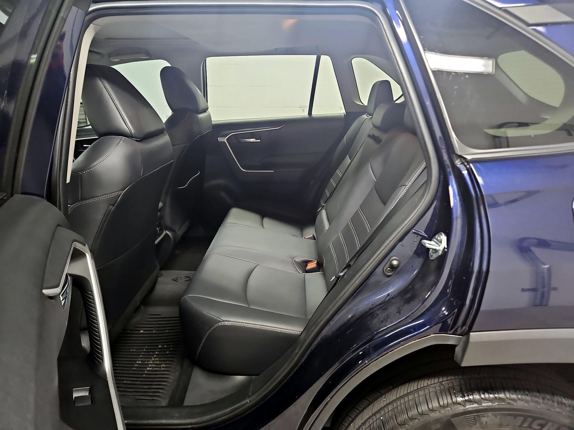 Thumbnail: 2021 Toyota RAV4 - 20