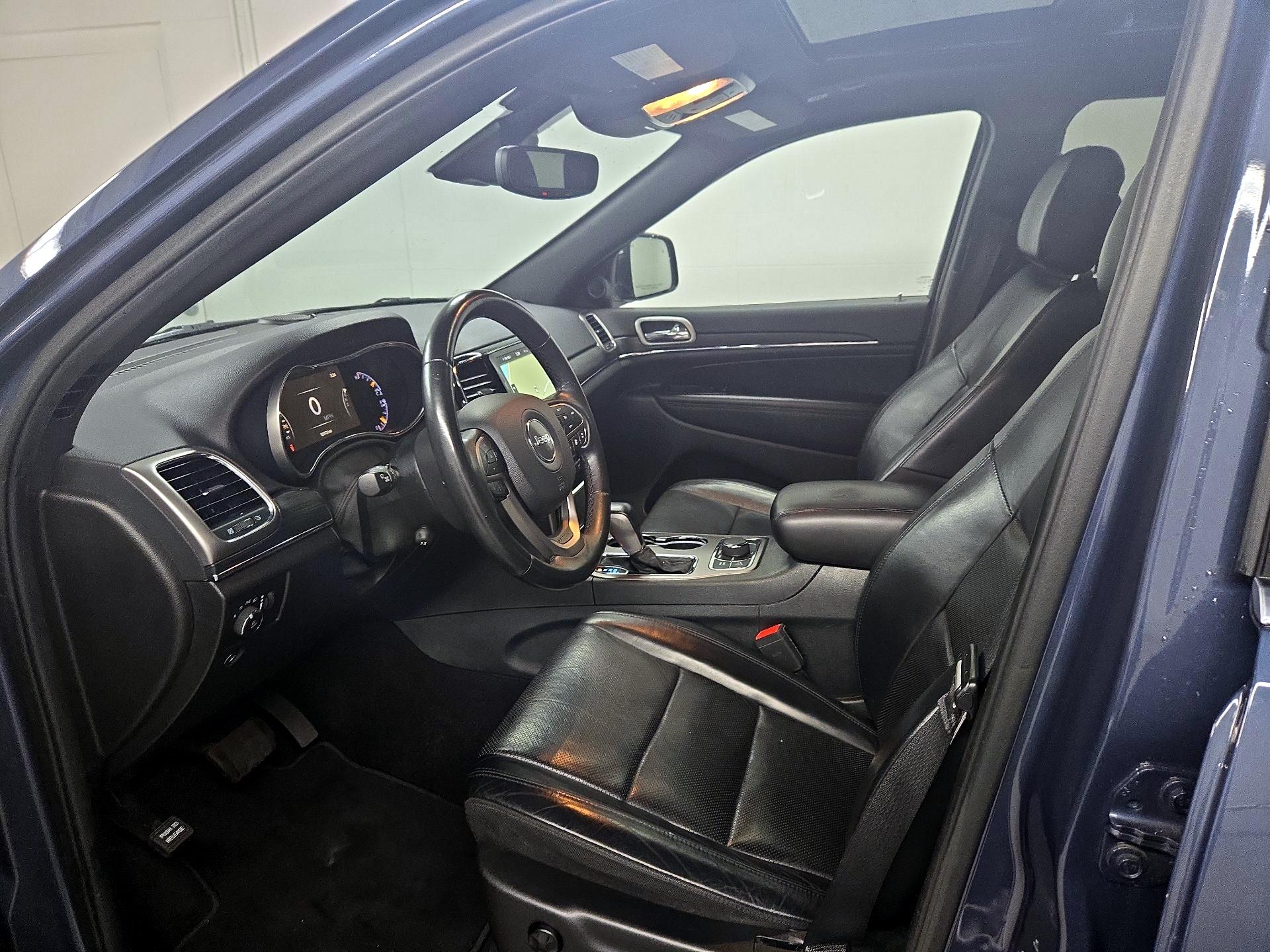 Thumbnail: 2020 Jeep Grand Cherokee - 11