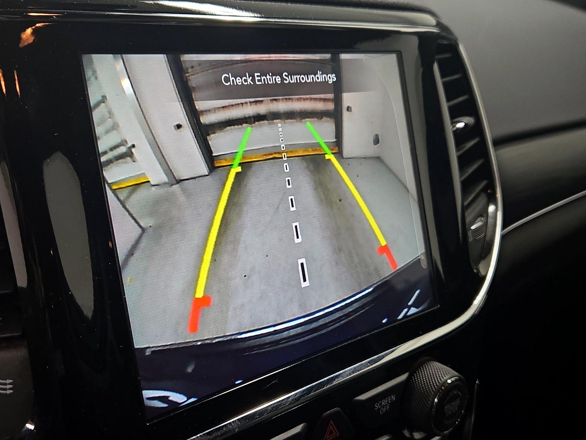 Thumbnail: 2020 Jeep Grand Cherokee - 15