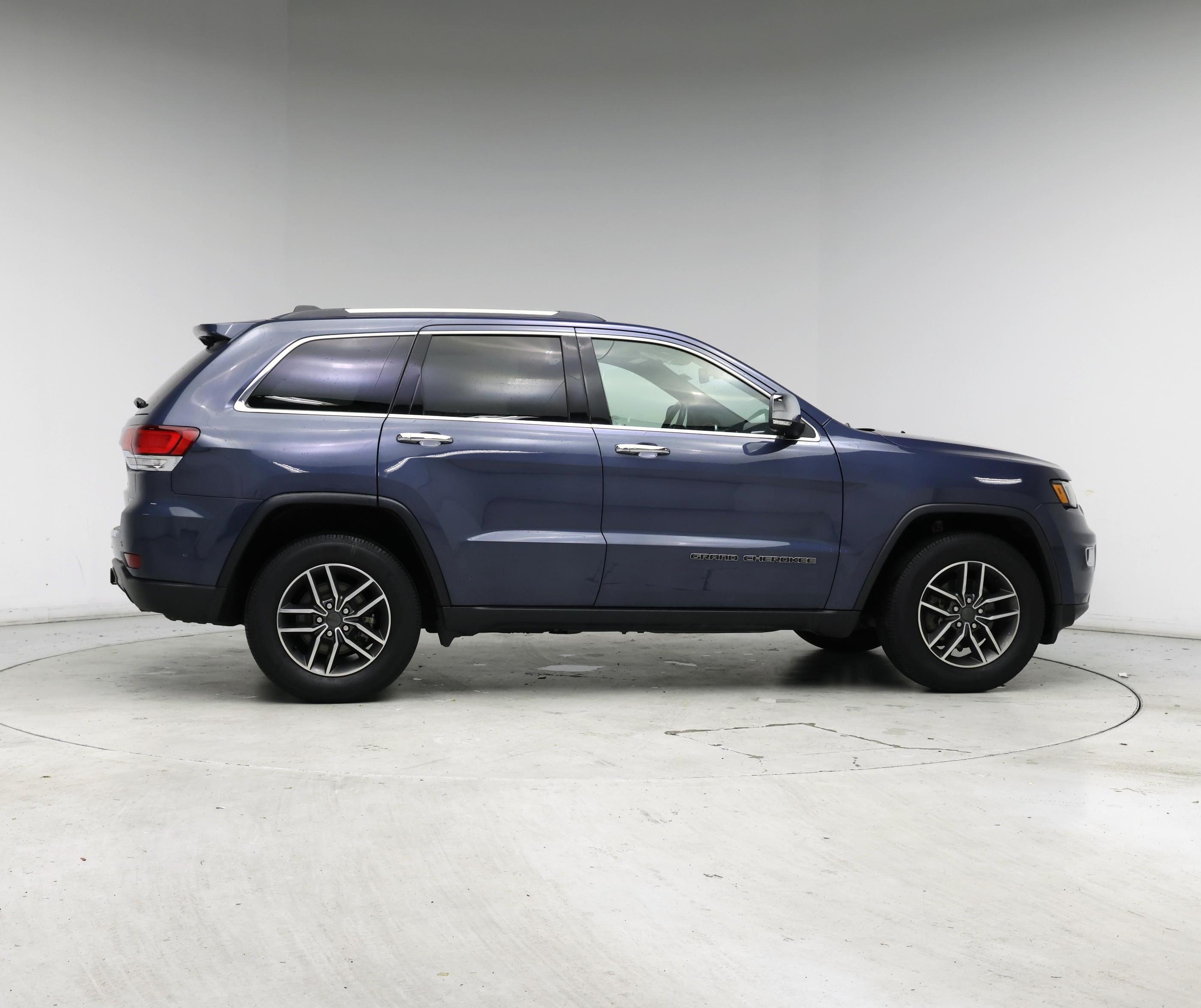 Thumbnail: 2020 Jeep Grand Cherokee - 7