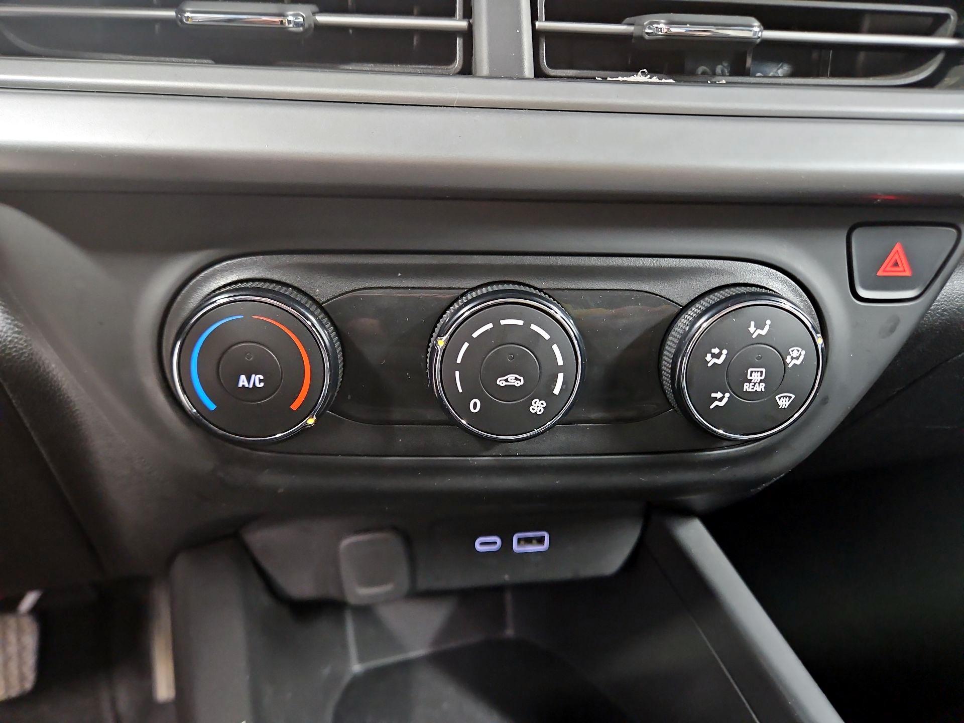 Thumbnail: 2024 Chevrolet Trax - 16