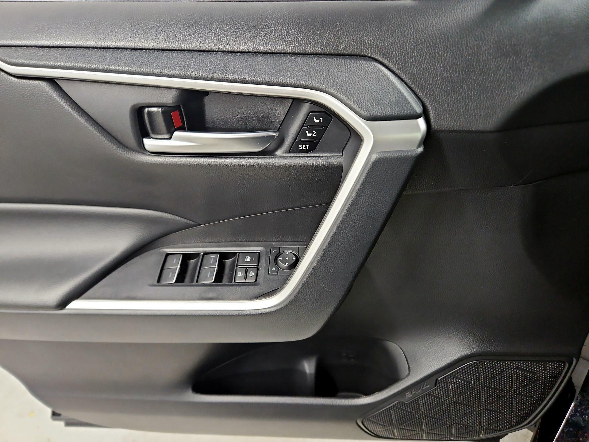 Thumbnail: 2024 Toyota RAV4 - 12