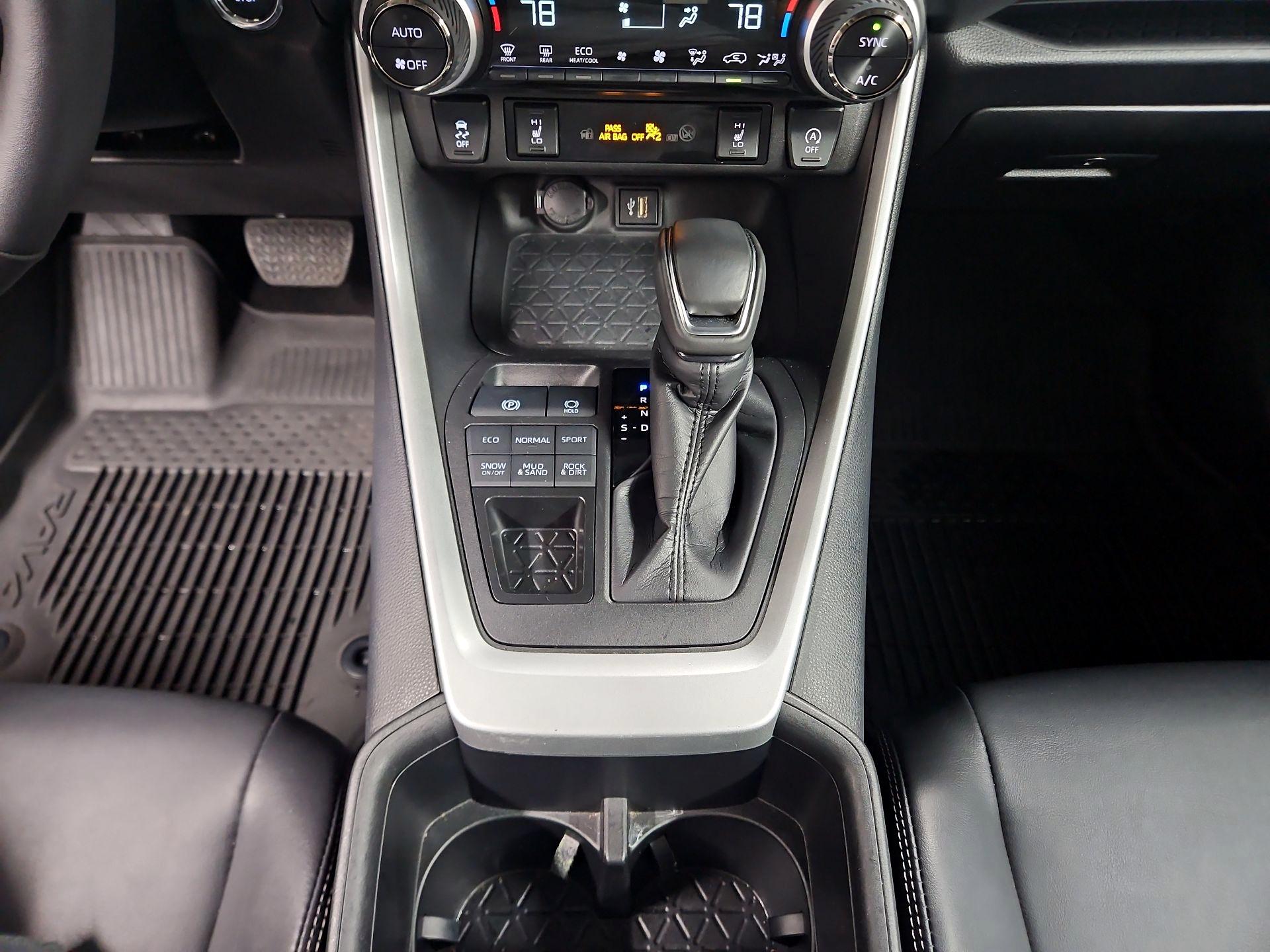 Thumbnail: 2024 Toyota RAV4 - 17