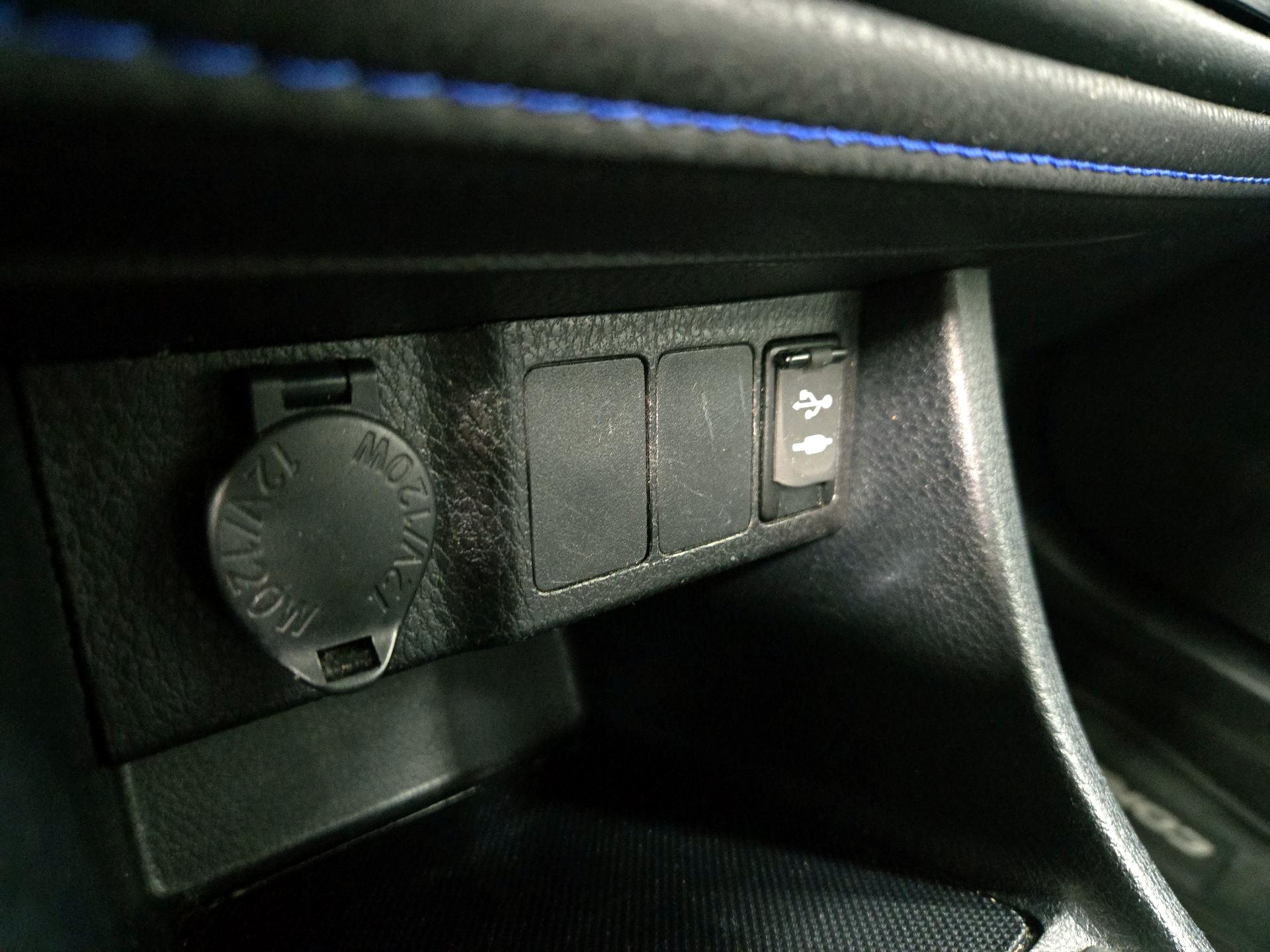 Thumbnail: 2018 Toyota Corolla - 18