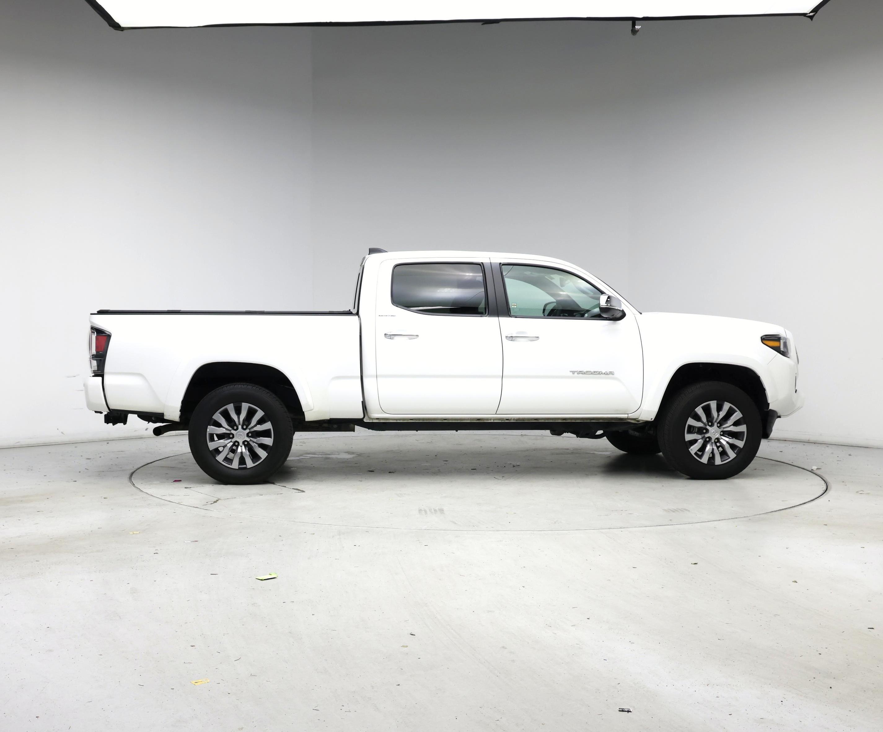 Thumbnail: 2023 Toyota Tacoma - 7