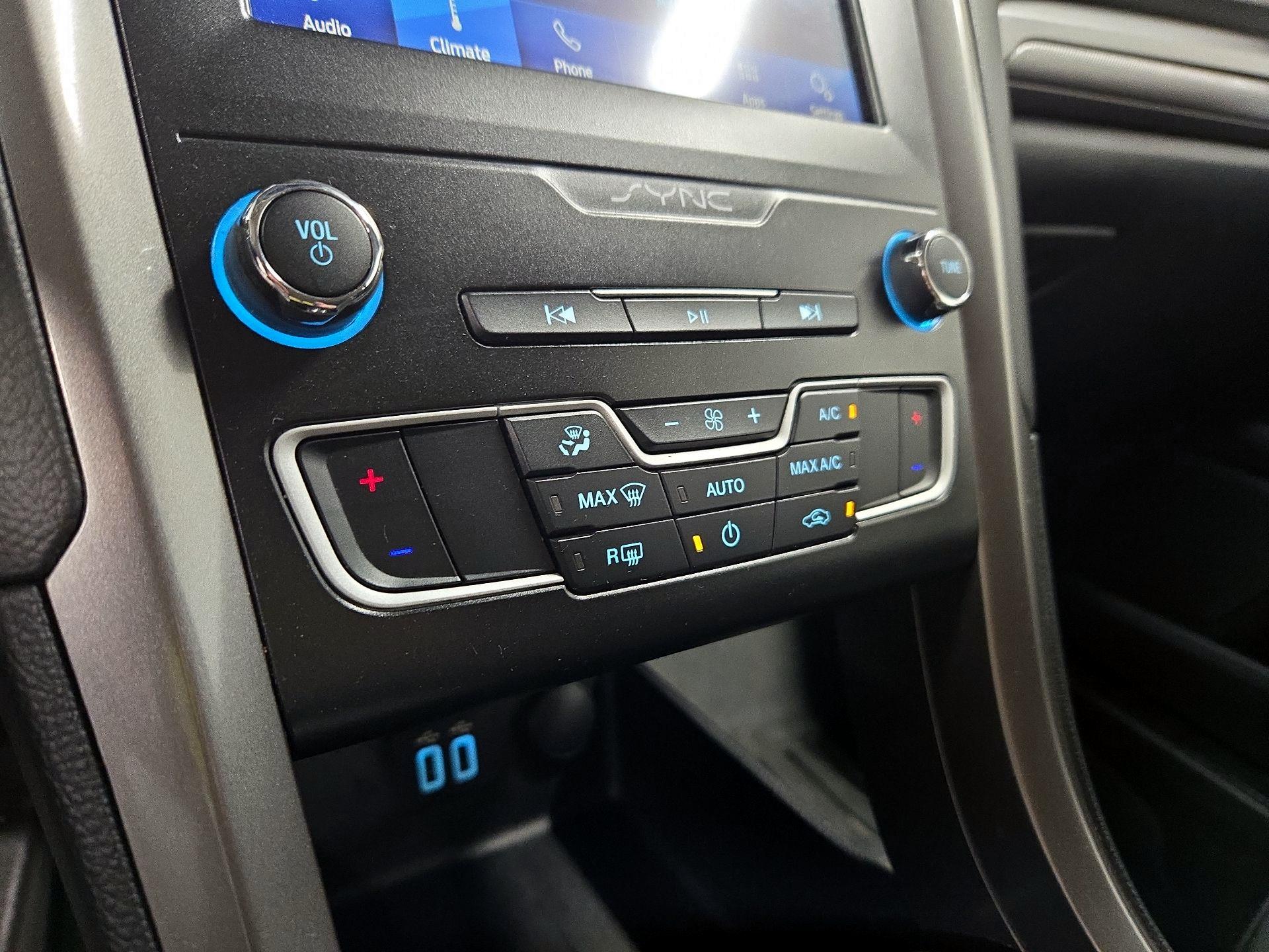 Thumbnail: 2020 Ford Fusion - 17