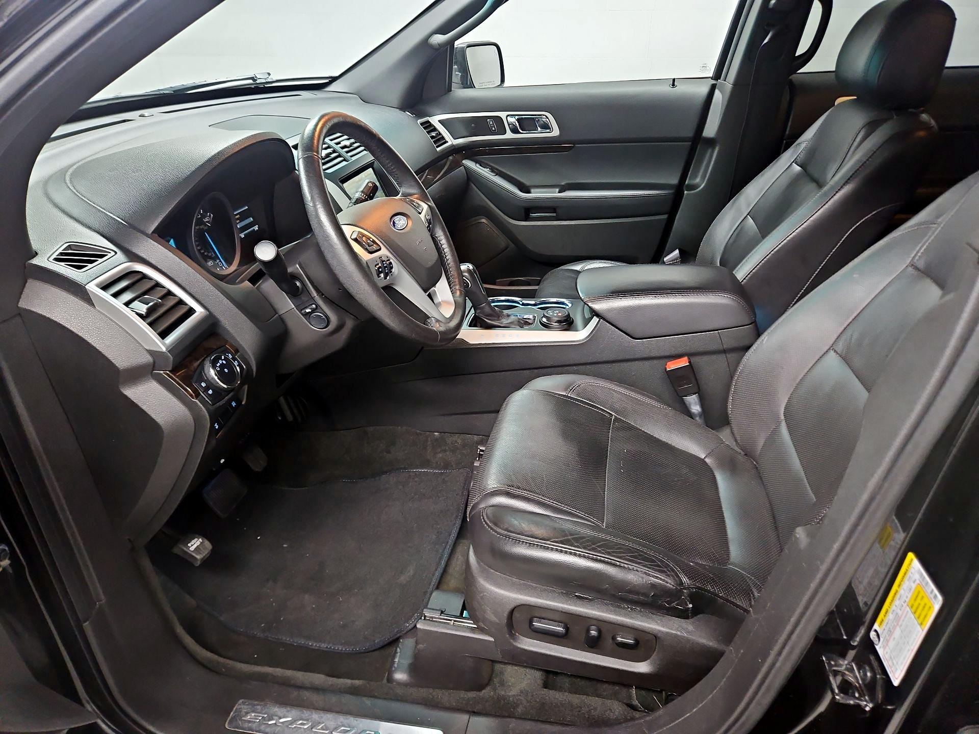 Thumbnail: 2015 Ford Explorer - 11