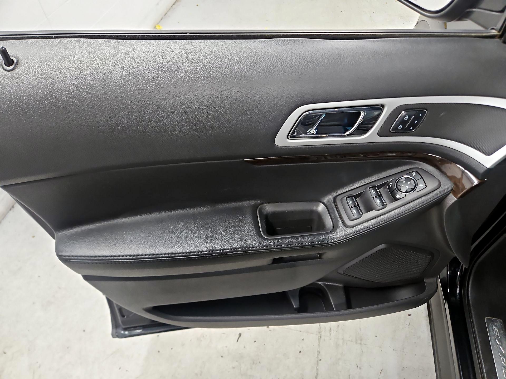 Thumbnail: 2015 Ford Explorer - 12