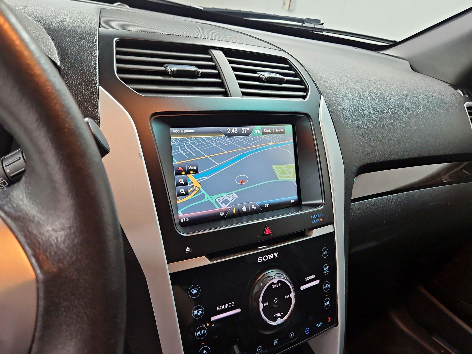 Thumbnail: 2015 Ford Explorer - 14