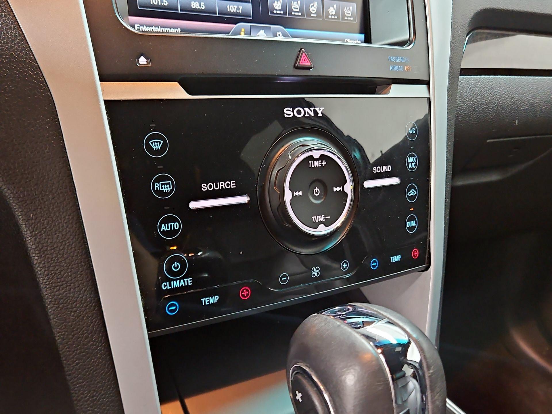 Thumbnail: 2015 Ford Explorer - 17