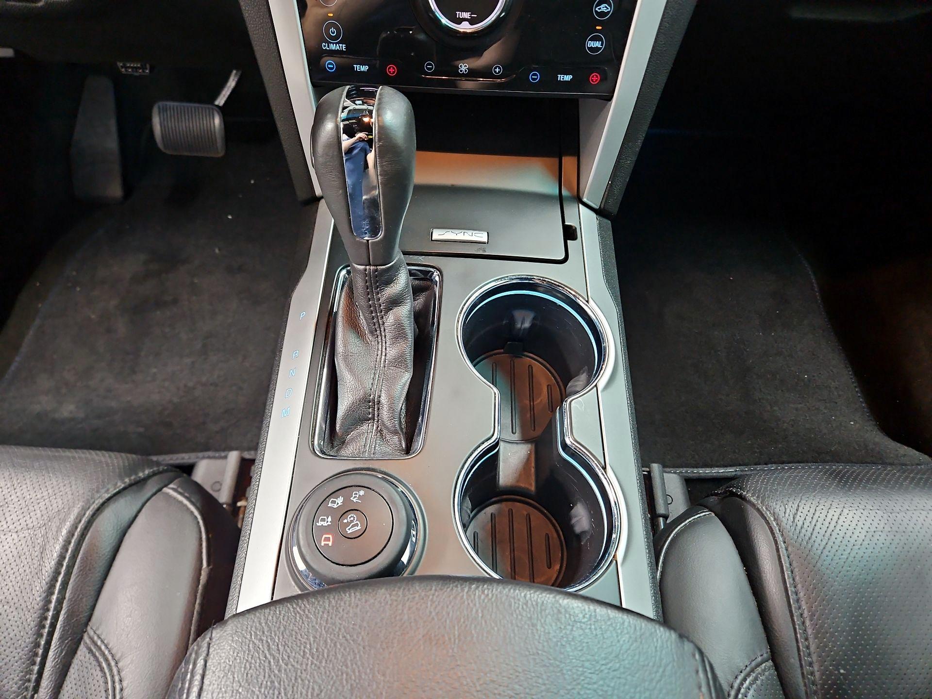 Thumbnail: 2015 Ford Explorer - 18