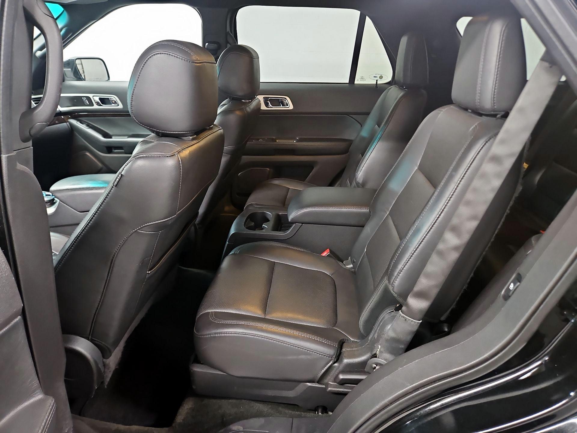 Thumbnail: 2015 Ford Explorer - 20