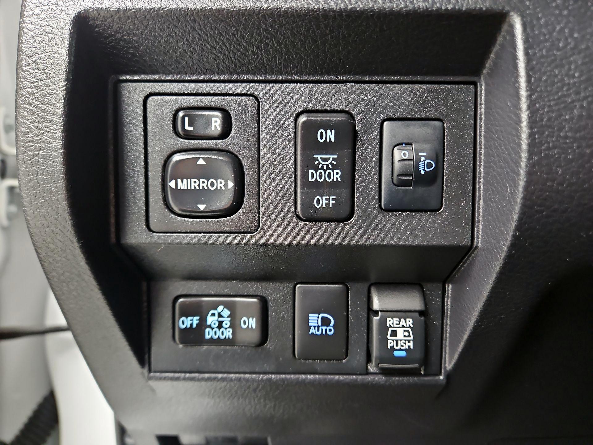 Thumbnail: 2021 Toyota Tundra - 13