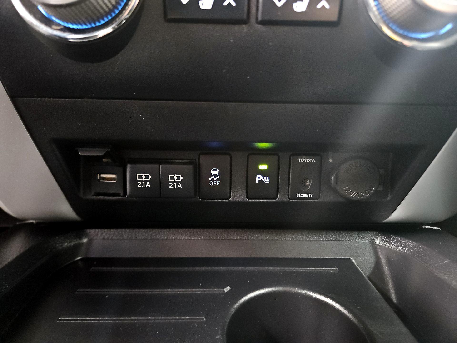 Thumbnail: 2021 Toyota Tundra - 19