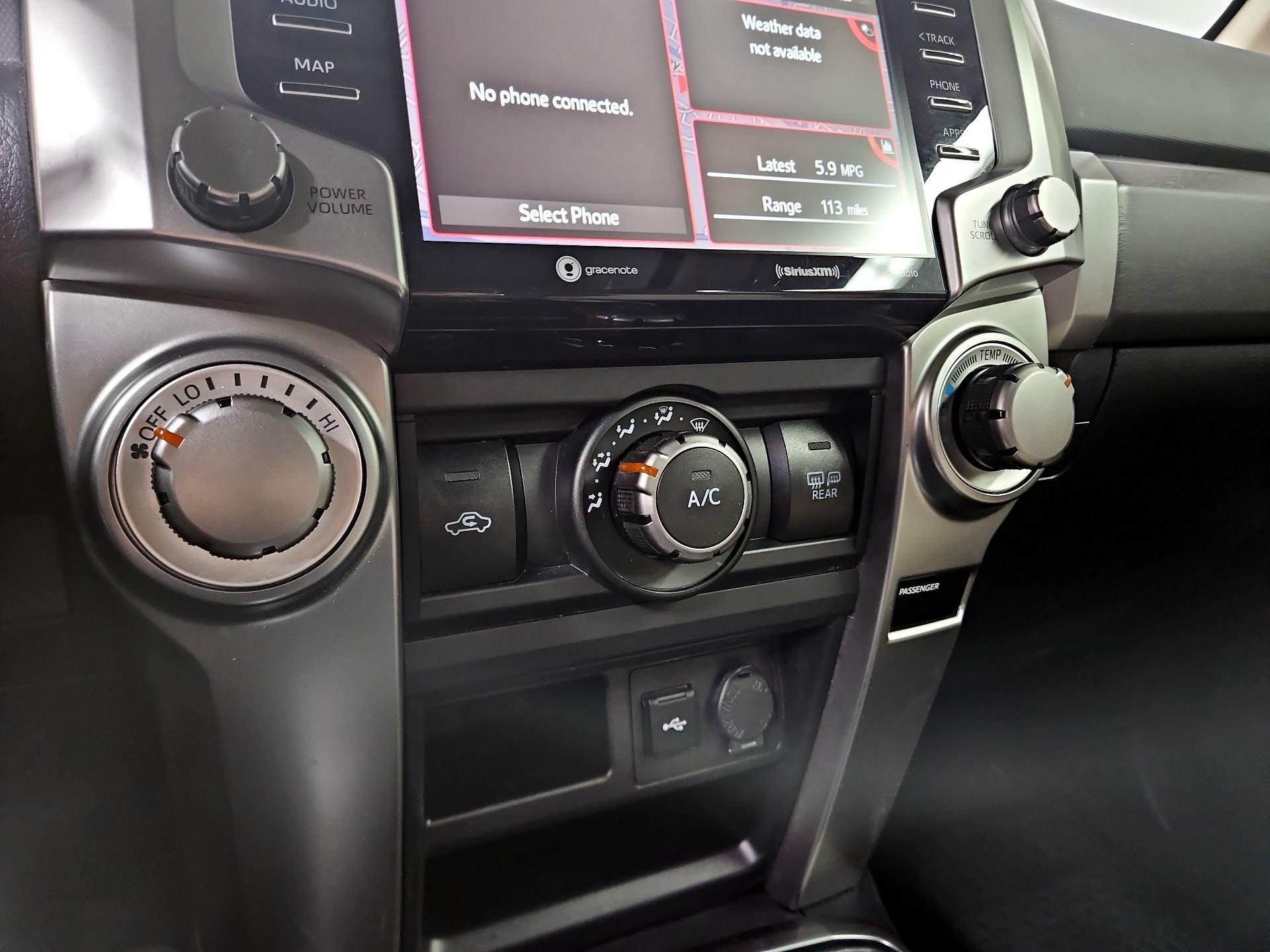 Thumbnail: 2022 Toyota 4Runner - 17