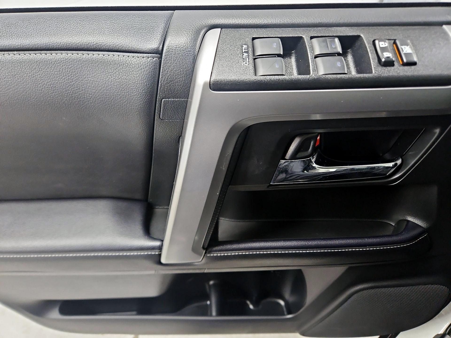 Thumbnail: 2022 Toyota 4Runner - 12