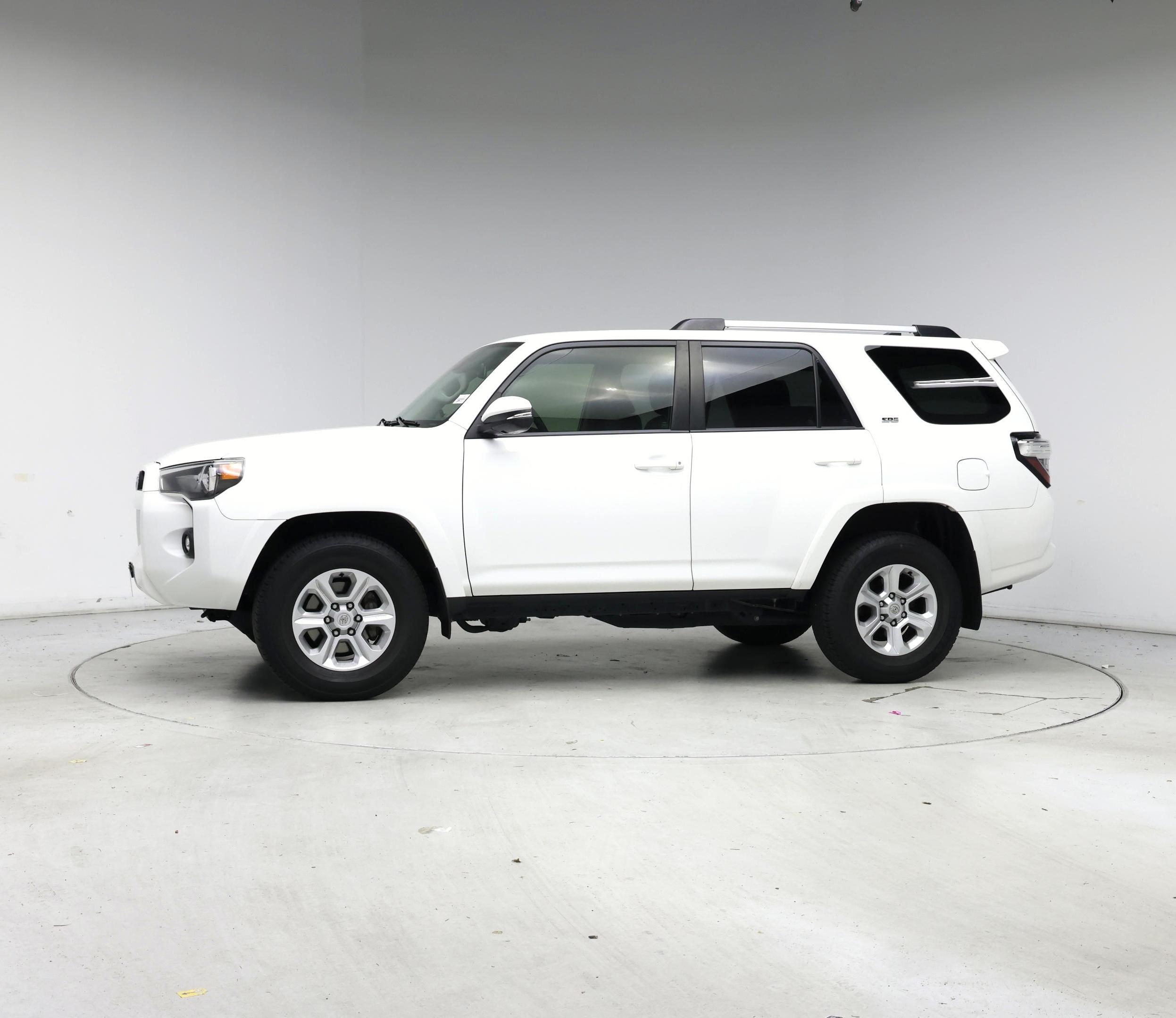 Thumbnail: 2022 Toyota 4Runner - 3
