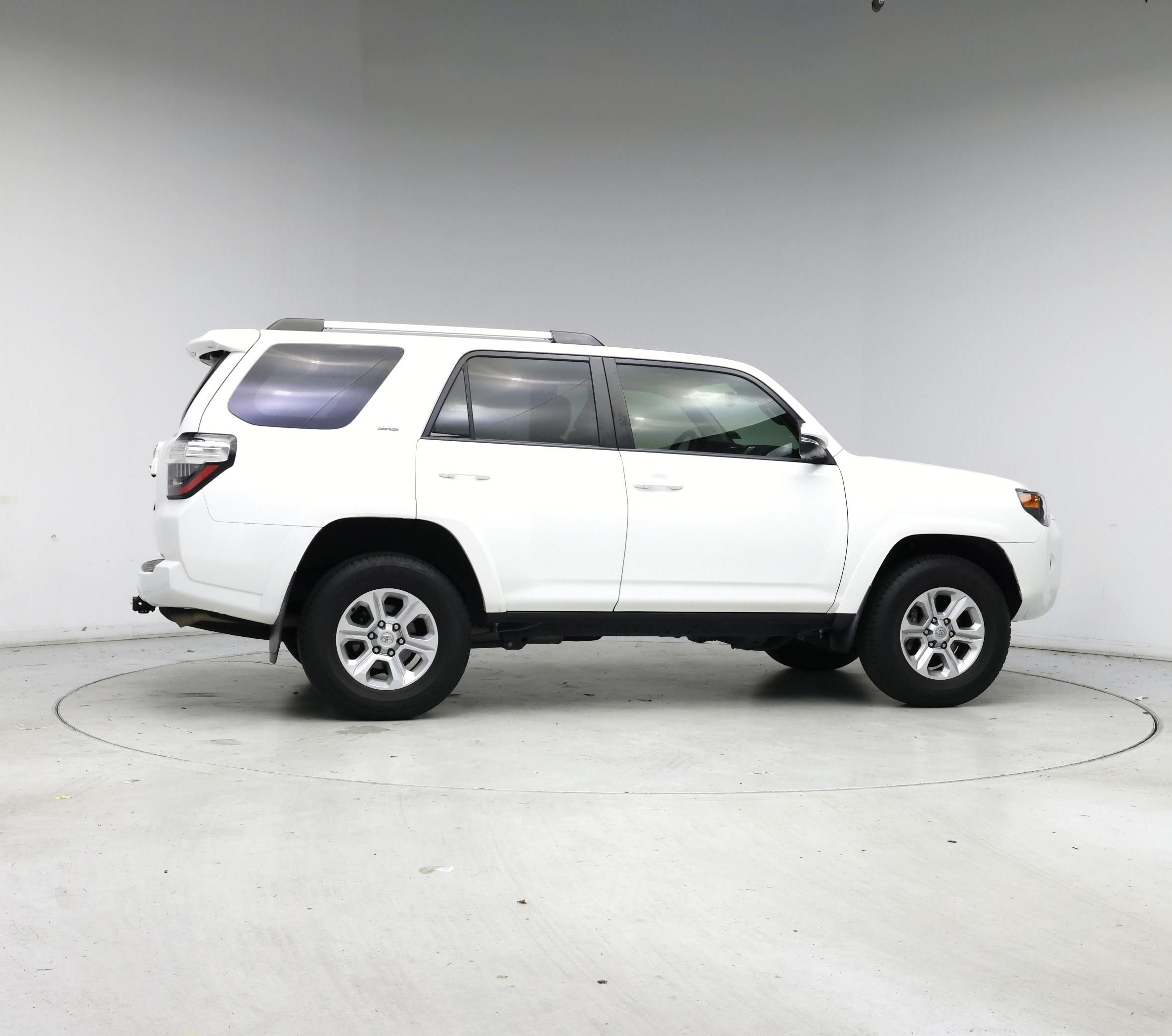 Thumbnail: 2022 Toyota 4Runner - 7