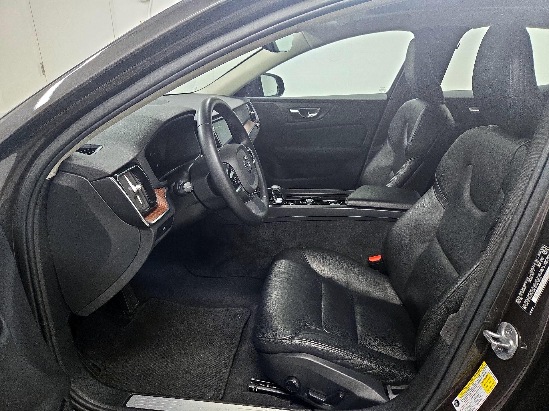 Thumbnail: 2024 Volvo S60 - 11