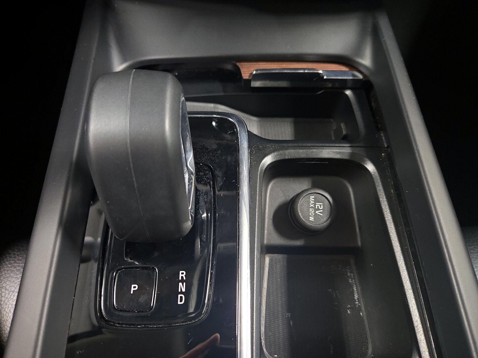 Thumbnail: 2024 Volvo S60 - 17