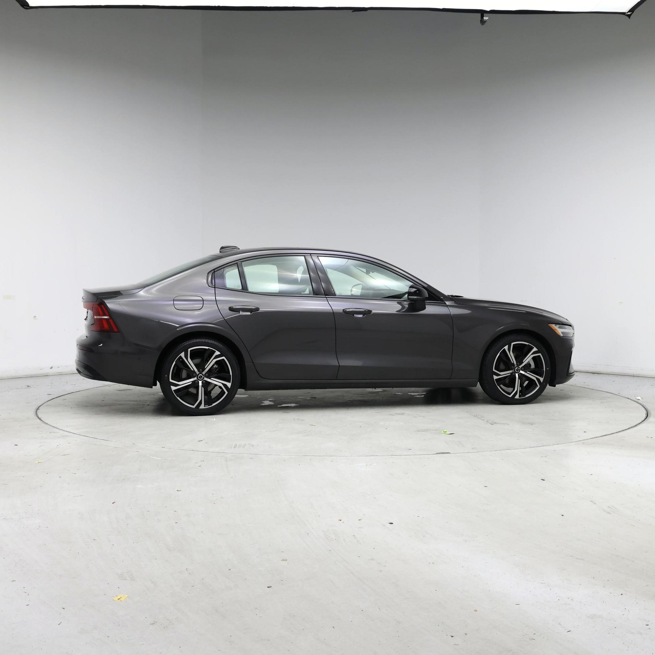 Thumbnail: 2024 Volvo S60 - 7