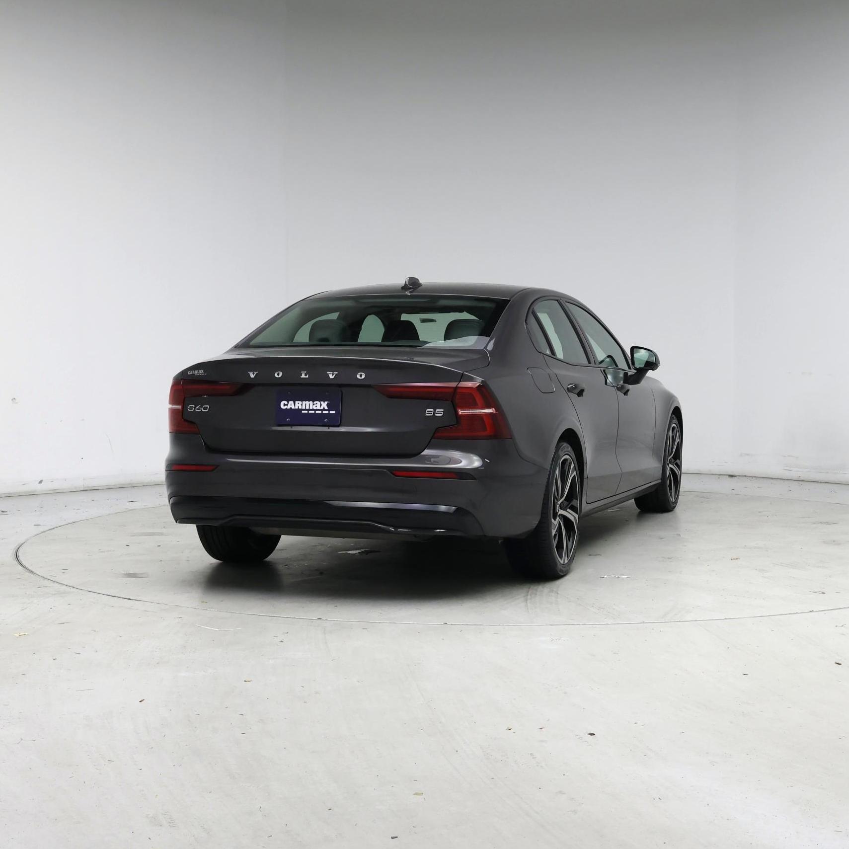 Thumbnail: 2024 Volvo S60 - 8