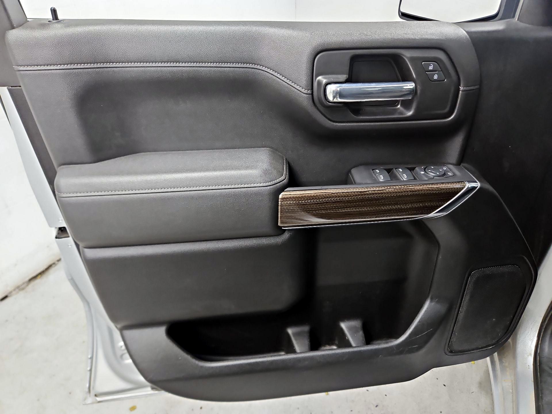 Thumbnail: 2021 Chevrolet Silverado 1500 - 12