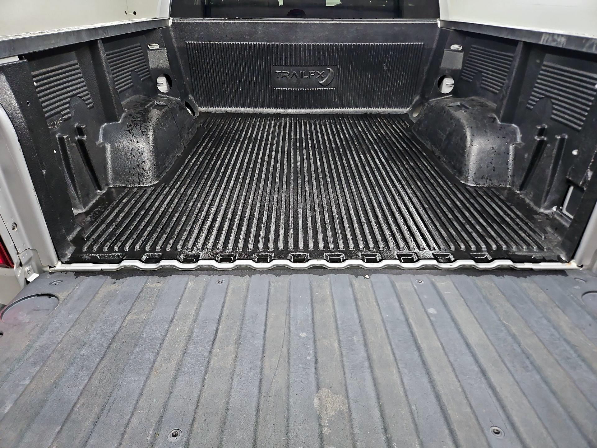 Thumbnail: 2021 Chevrolet Silverado 1500 - 20