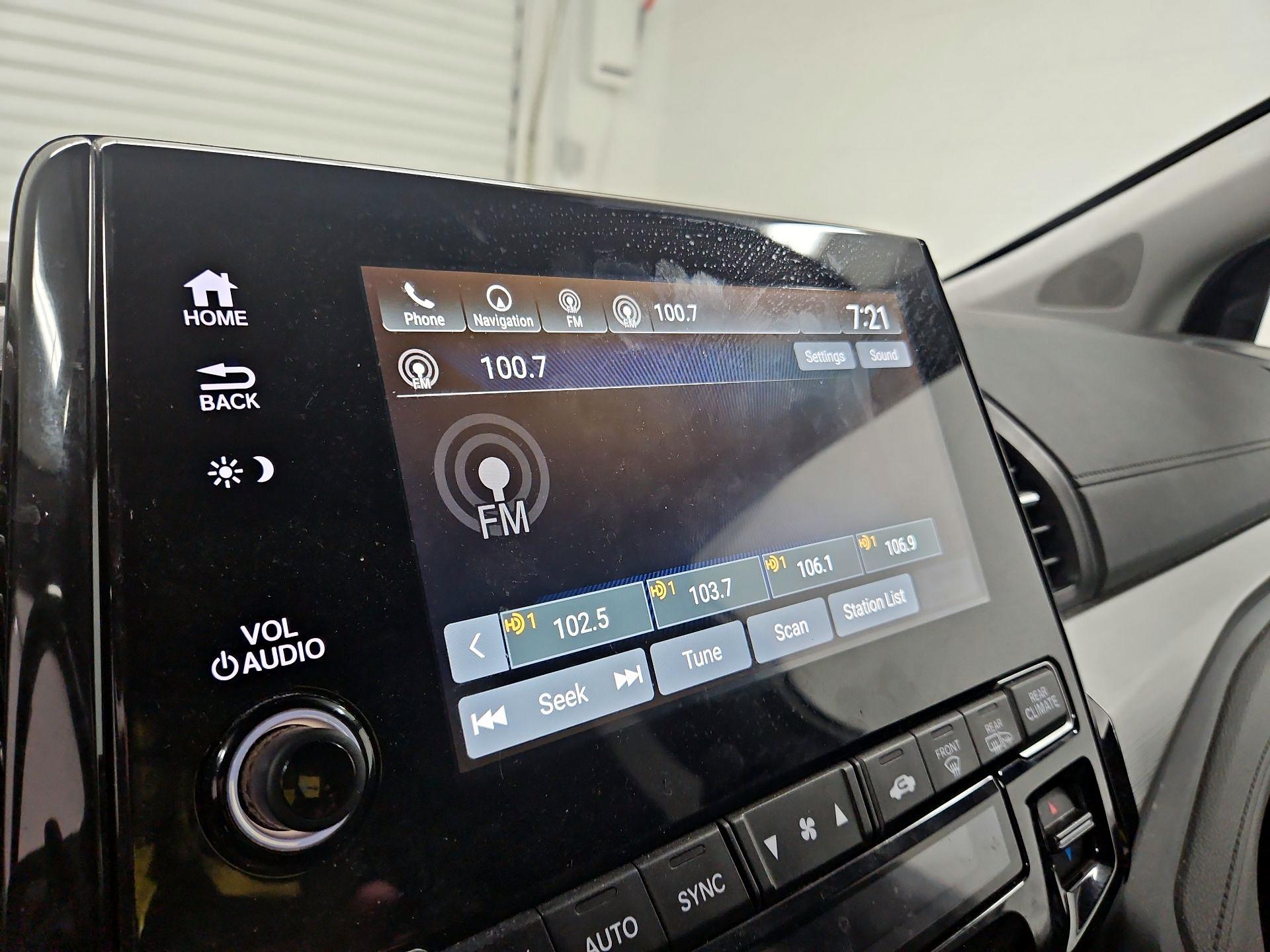 Thumbnail: 2018 Honda Odyssey - 16