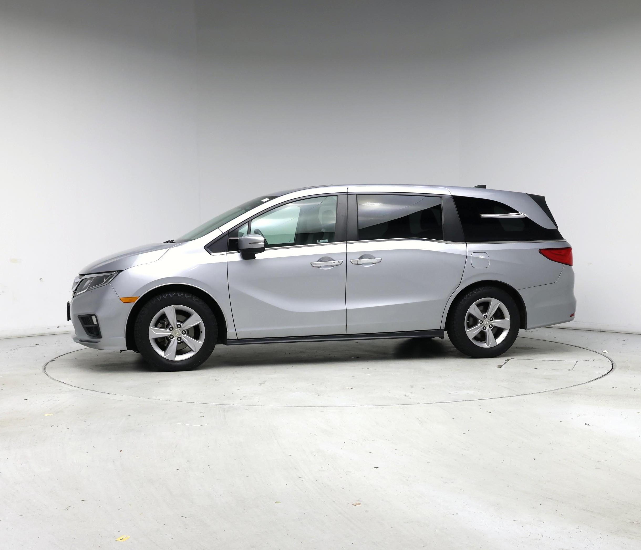 Thumbnail: 2018 Honda Odyssey - 3