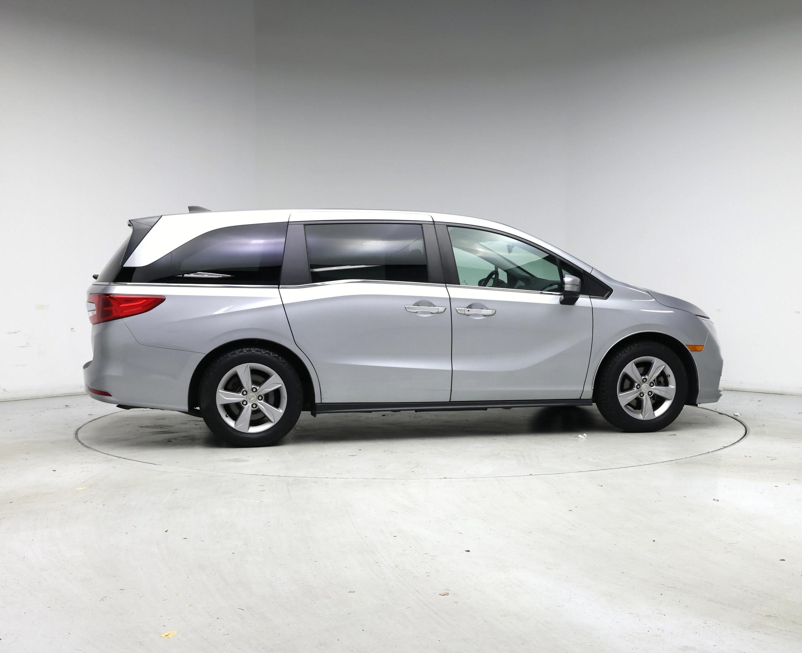 Thumbnail: 2018 Honda Odyssey - 7