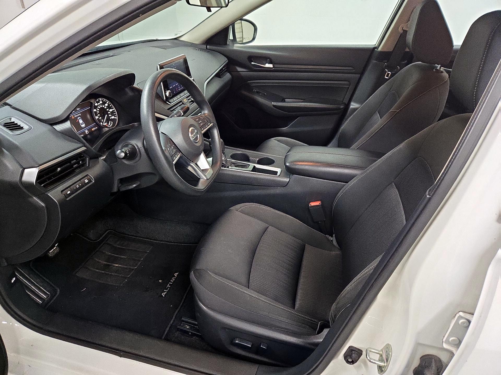 Thumbnail: 2019 Nissan Altima - 11