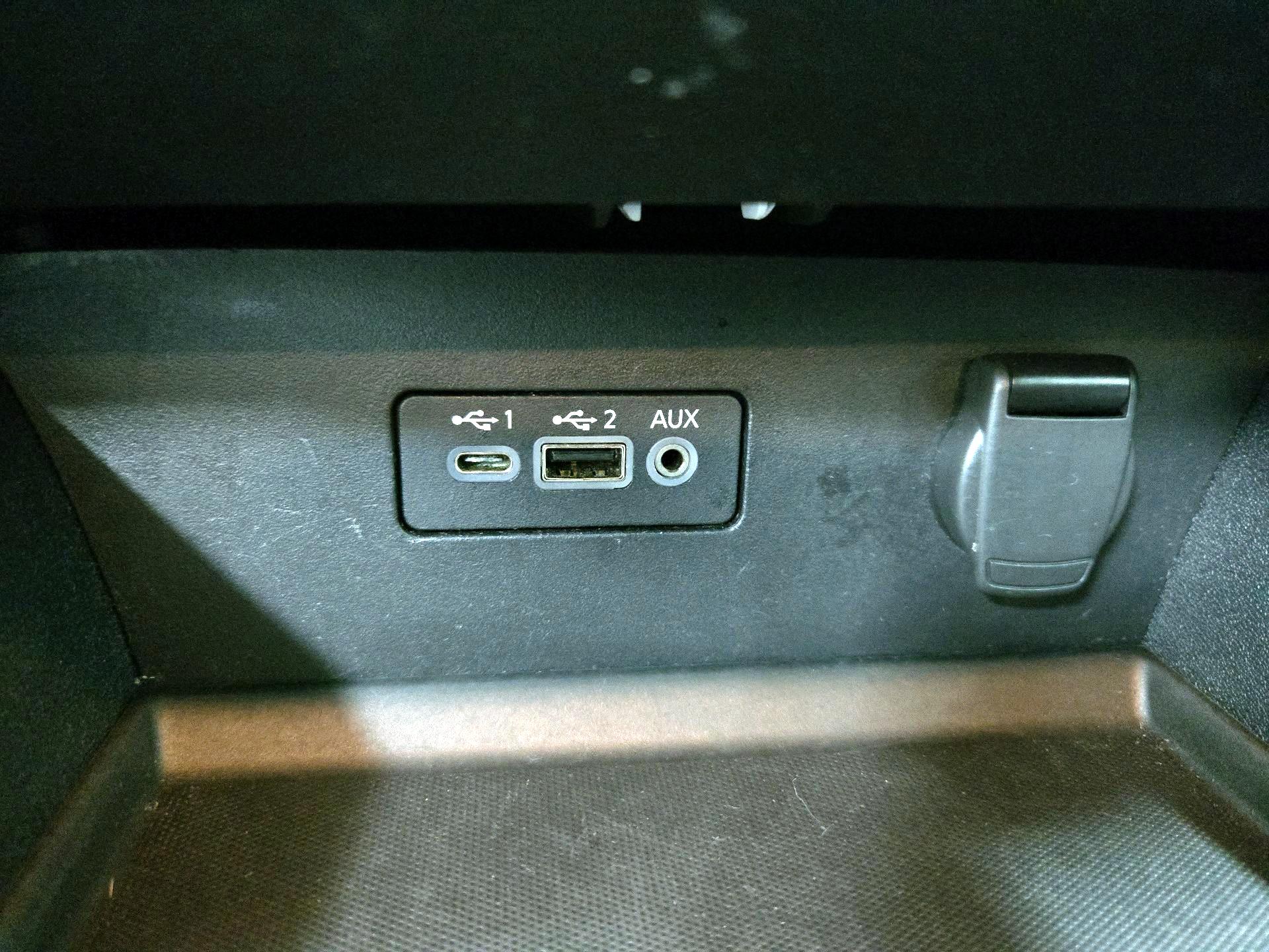 Thumbnail: 2019 Nissan Altima - 18