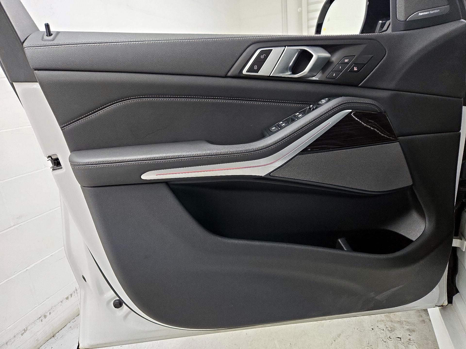 Thumbnail: 2021 BMW X5 - 12