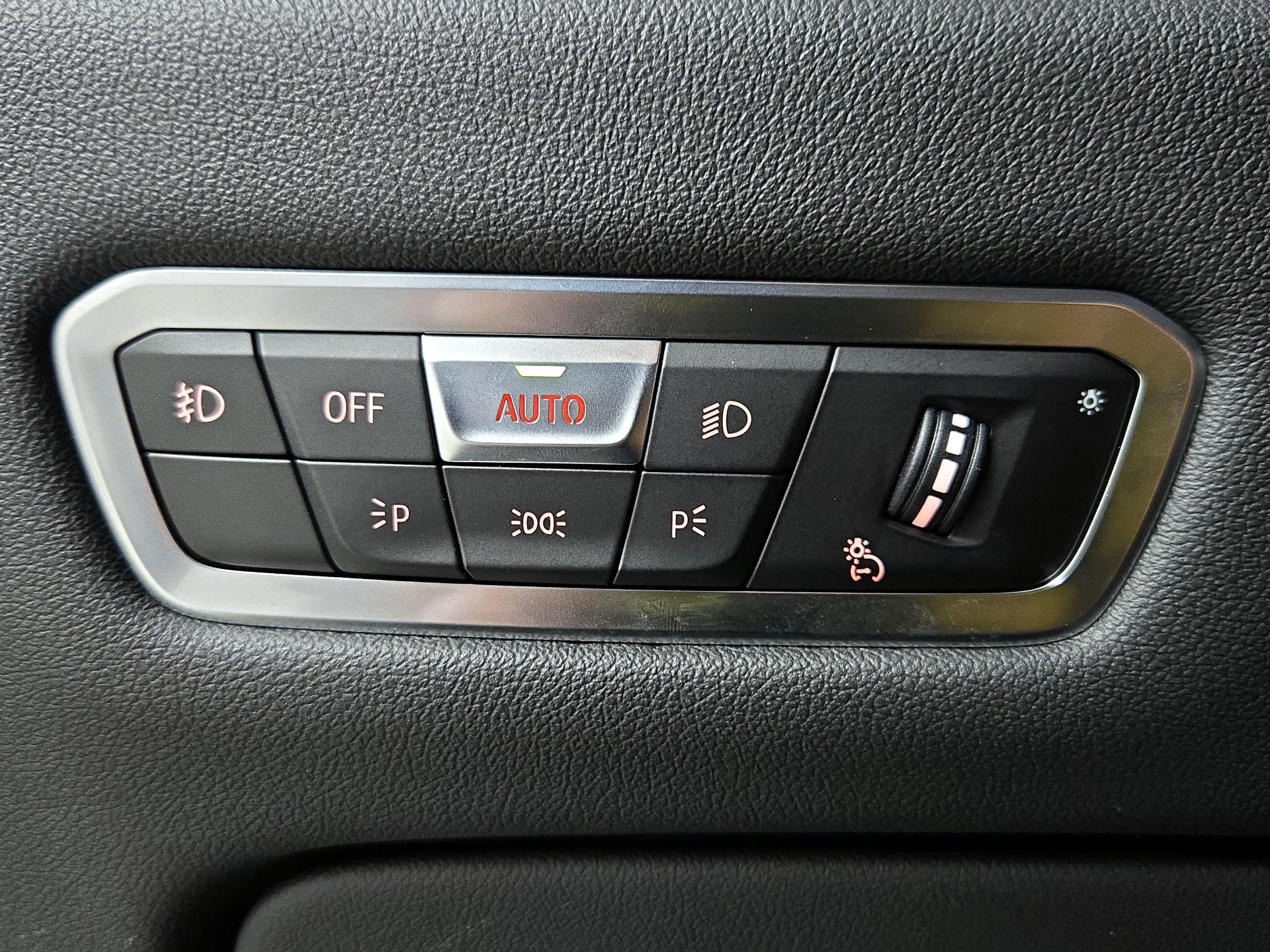 Thumbnail: 2021 BMW X5 - 13