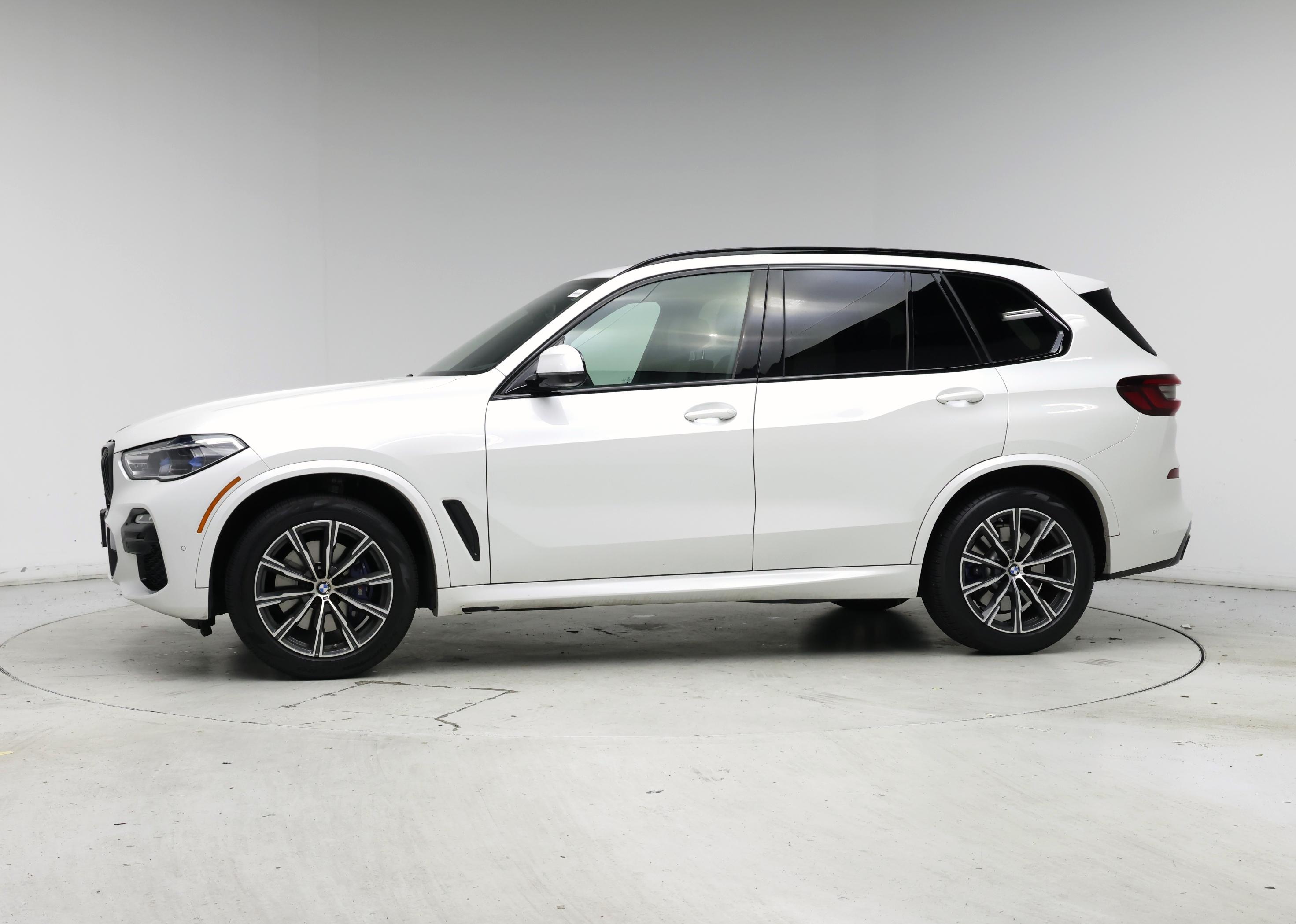 Thumbnail: 2021 BMW X5 - 3
