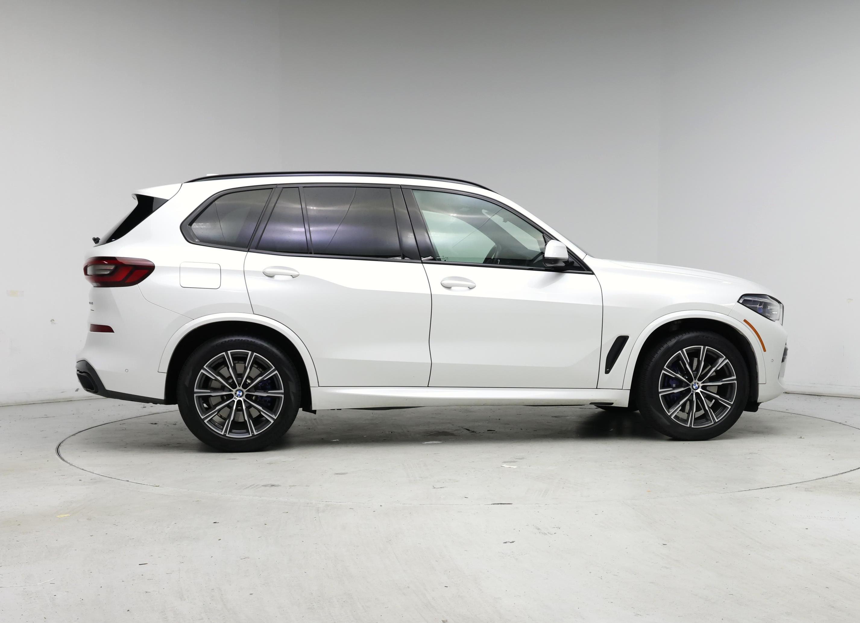 Thumbnail: 2021 BMW X5 - 7