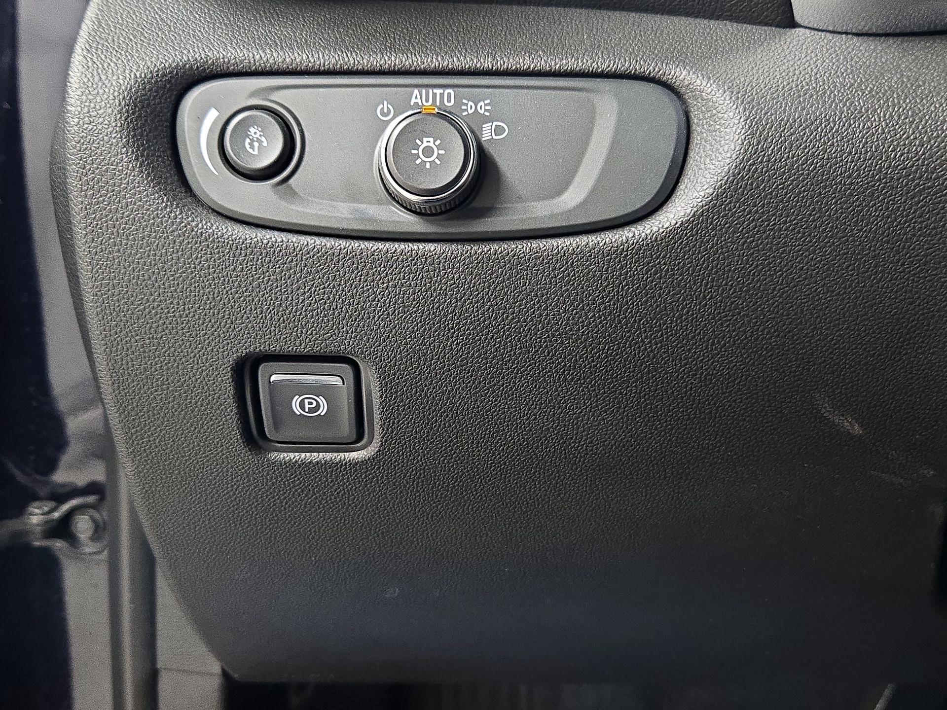 Thumbnail: 2020 Chevrolet Blazer - 13