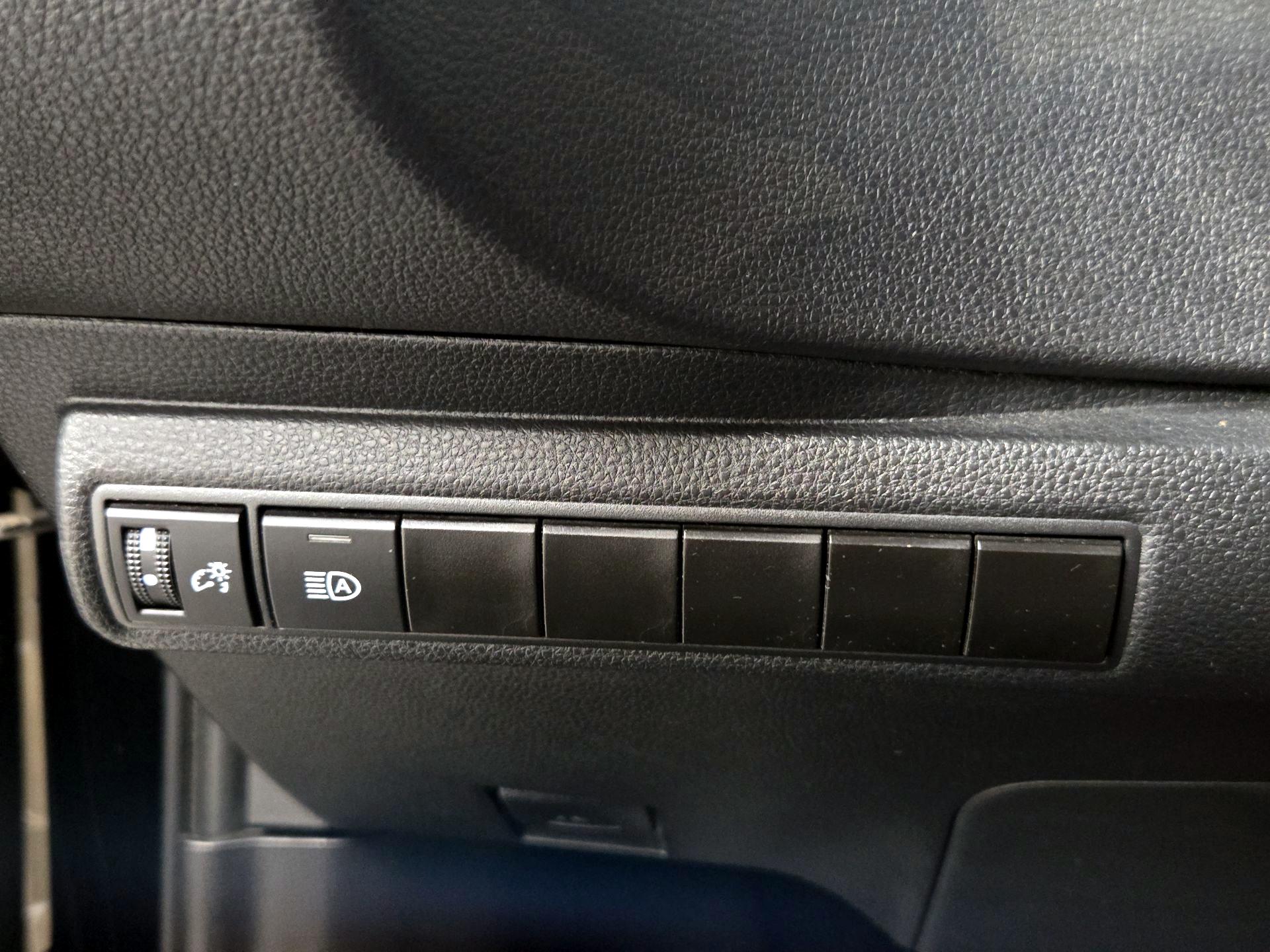 Thumbnail: 2024 Toyota Corolla - 13