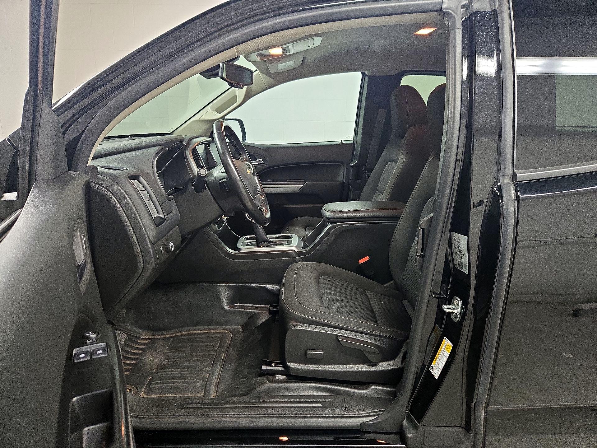 Thumbnail: 2022 Chevrolet Colorado - 11