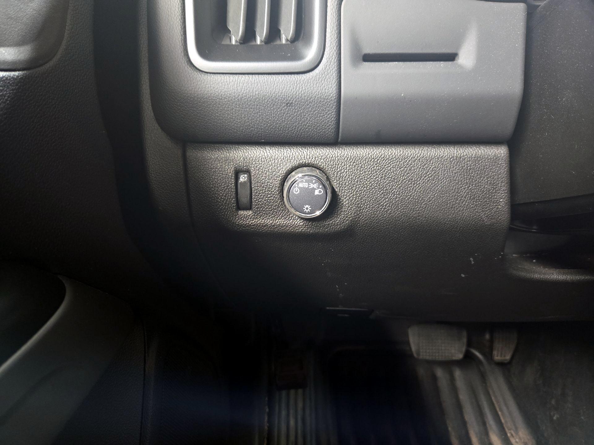 Thumbnail: 2022 Chevrolet Colorado - 13