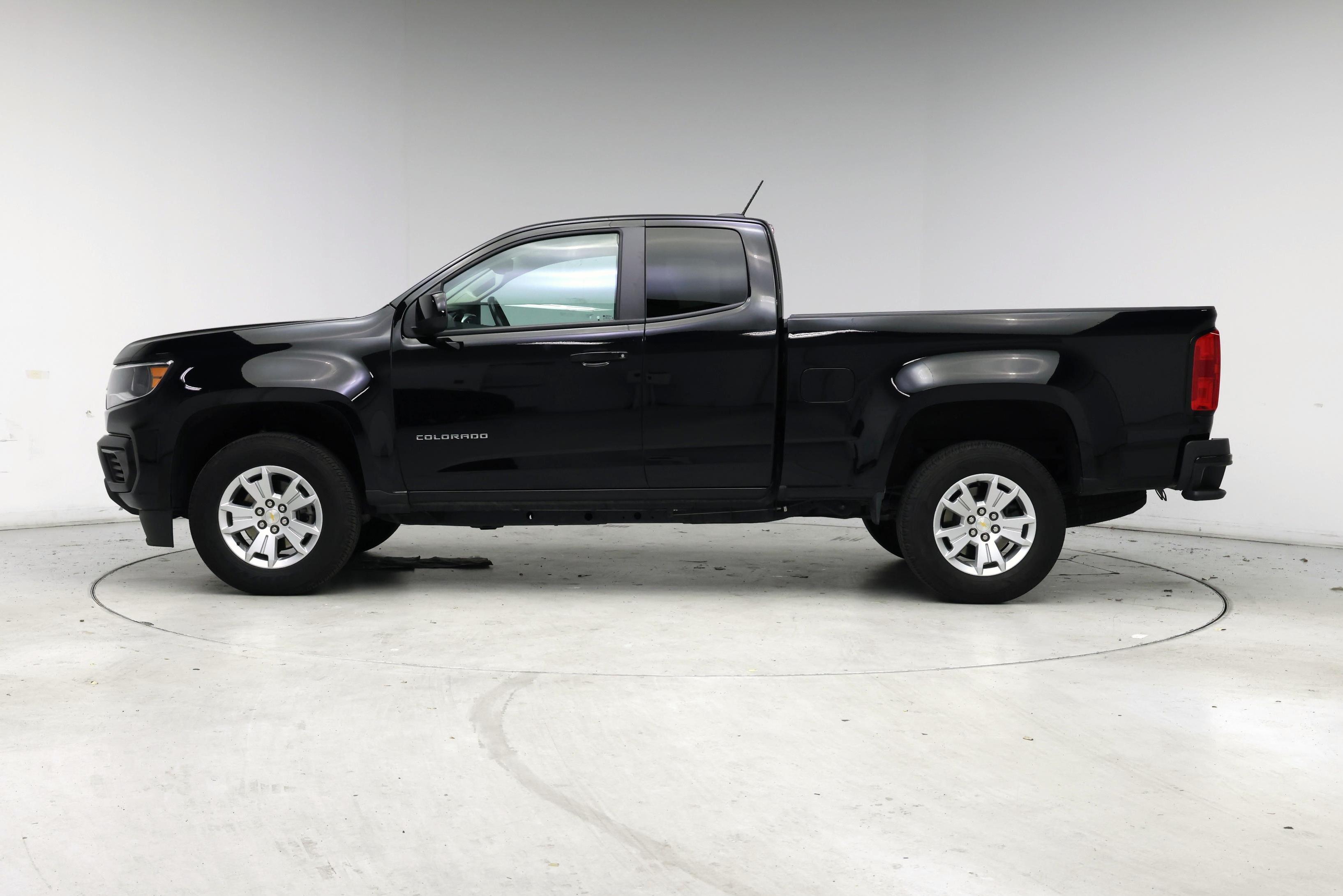 Thumbnail: 2022 Chevrolet Colorado - 3