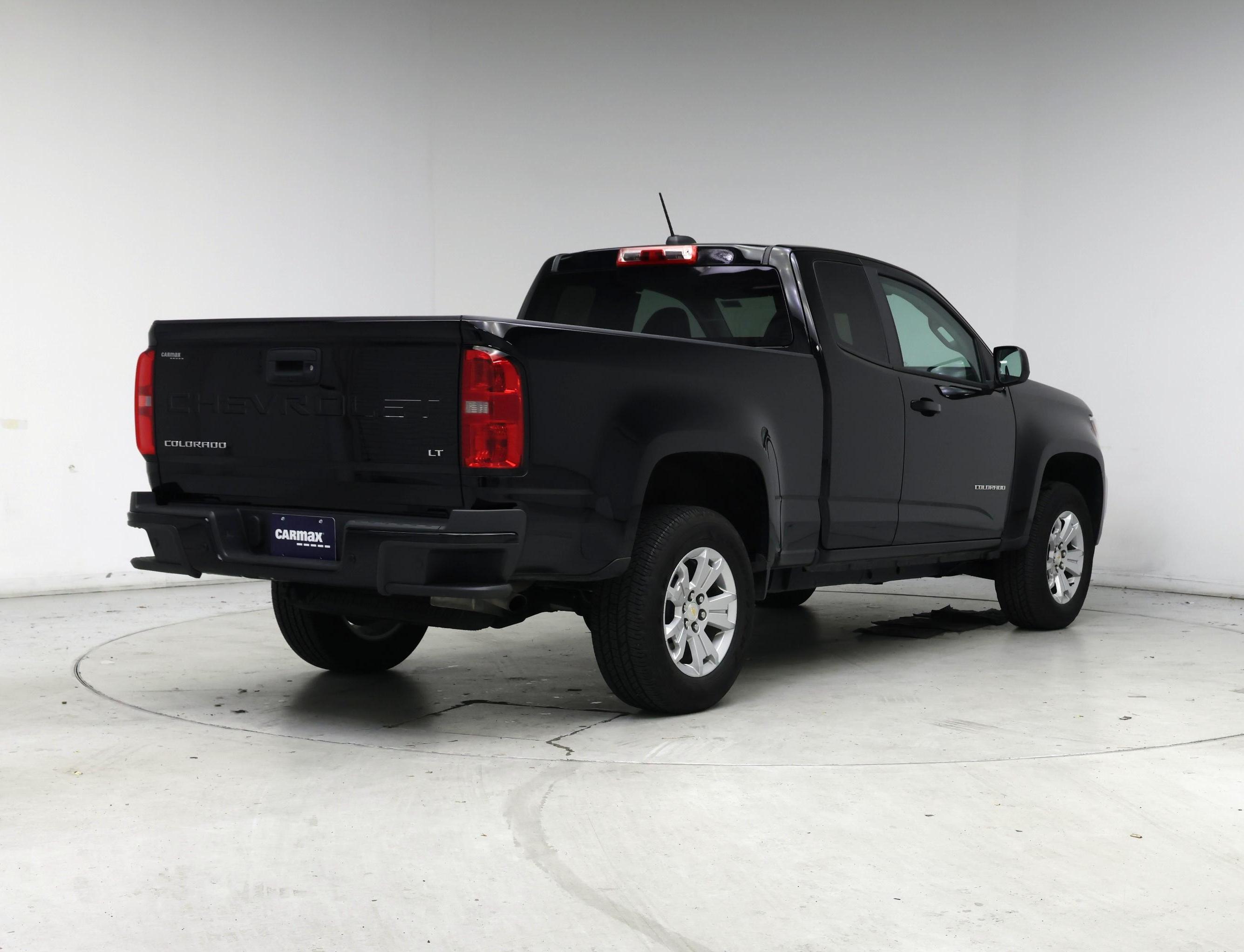 Thumbnail: 2022 Chevrolet Colorado - 8