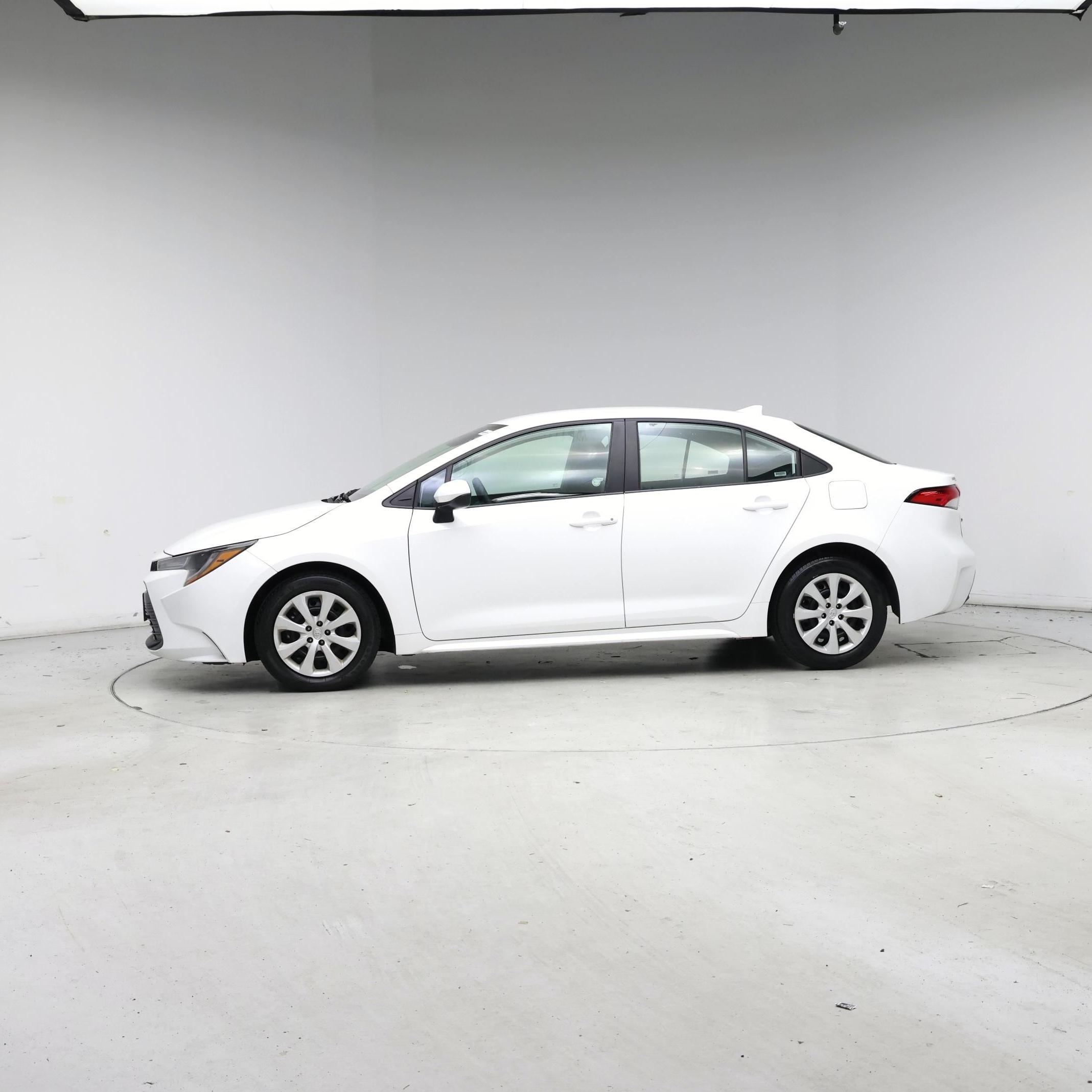 Thumbnail: 2024 Toyota Corolla - 3