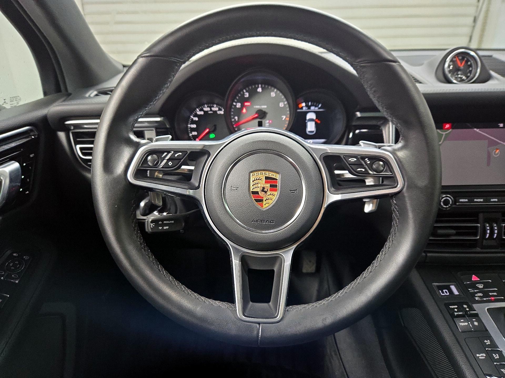 Thumbnail: 2020 Porsche Macan - 9