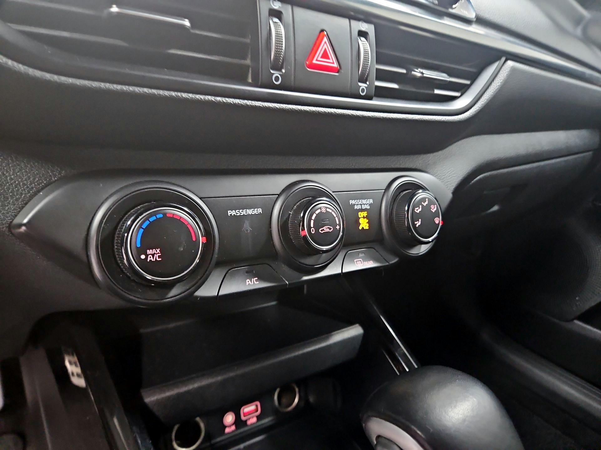 Thumbnail: 2021 Kia Forte - 16